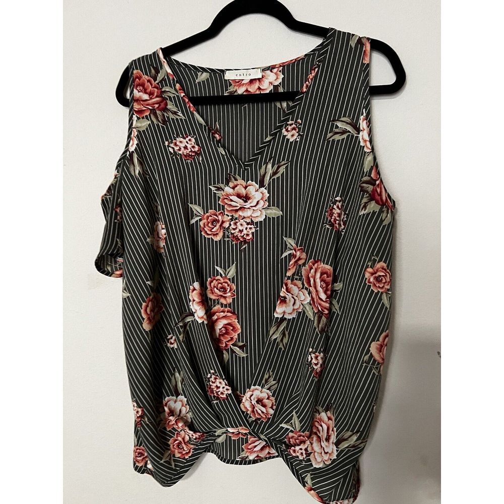 Entro Cold Shoulder Floral Top Size Medium